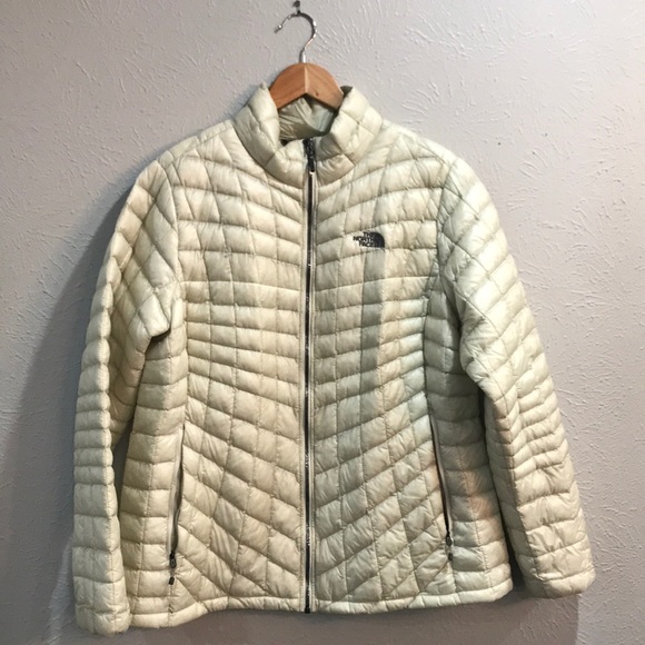 The North Face Jackets & Blazers - Women’s north face thermoball 2XL jacket